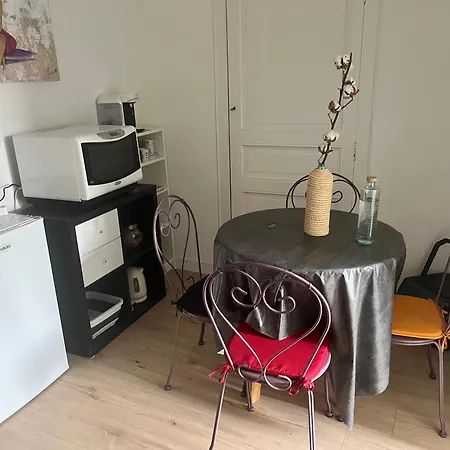 Des Halles - D'hotes 萨韦奈