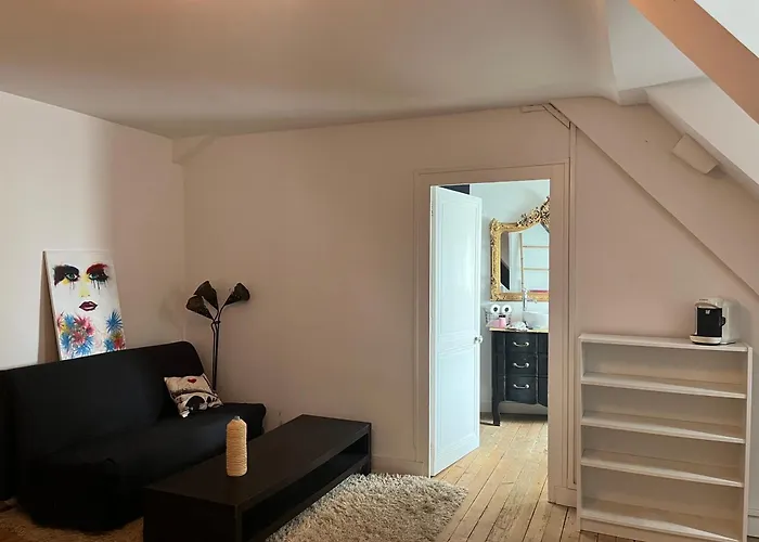 Des Halles - D'hotes 住宿加早餐酒店 萨韦奈